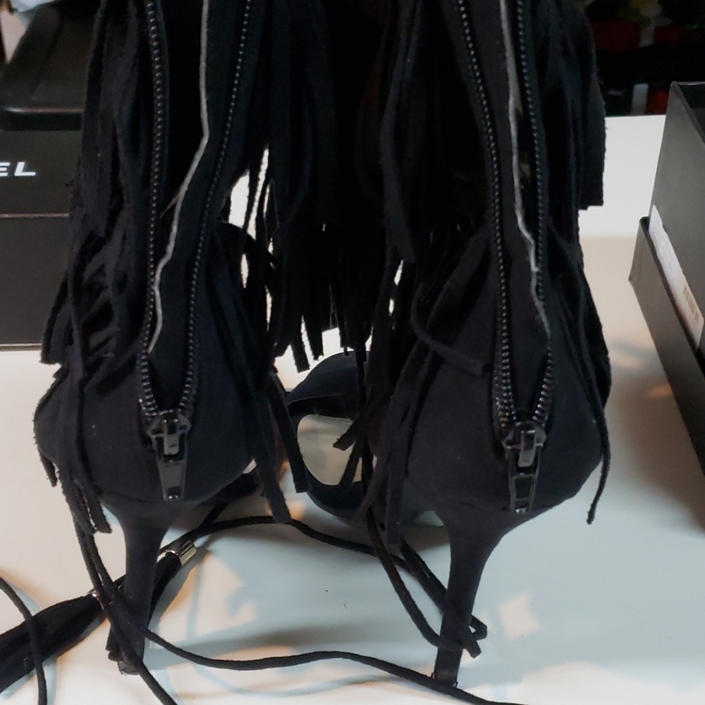 NWOT Blk fringe laceup stiletto - Picture 2 of 3